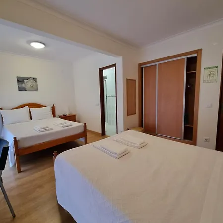 Bed & Breakfast Residencia Salva-vidas Nazare