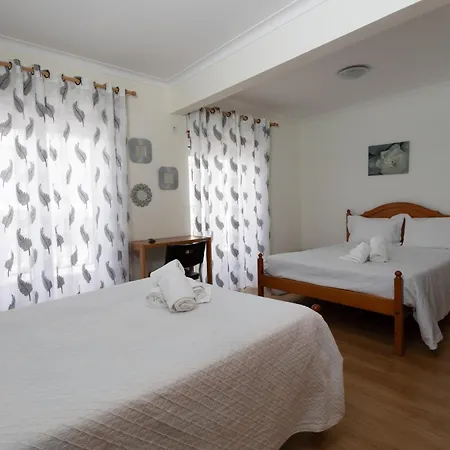 Residencia Salva-vidas Bed & Breakfast Nazaré